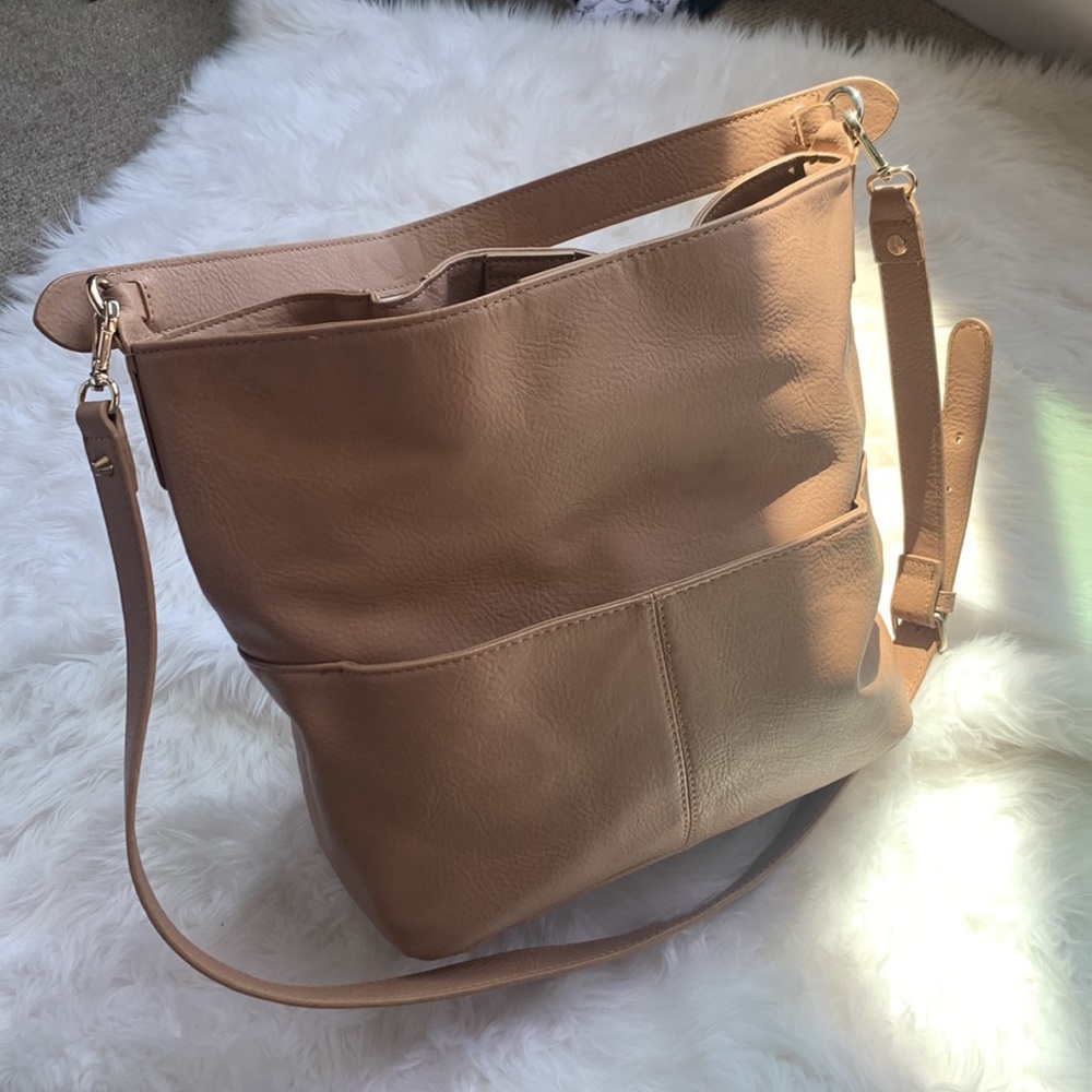 📌Zara cross body bag